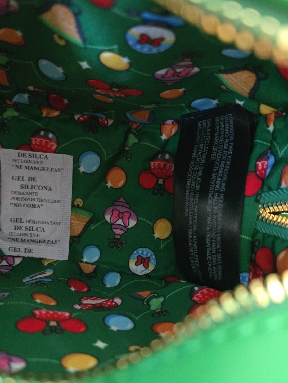 Loungefly X Disney Chip and Dale Figural Wreath Criss Body Bag - Picture 13 of 16